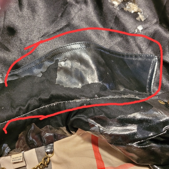 Burberry Prorsum Black Vinyl Patent Trench Coat with Gold Buttons. Size US 2 - Picture 16 of 16